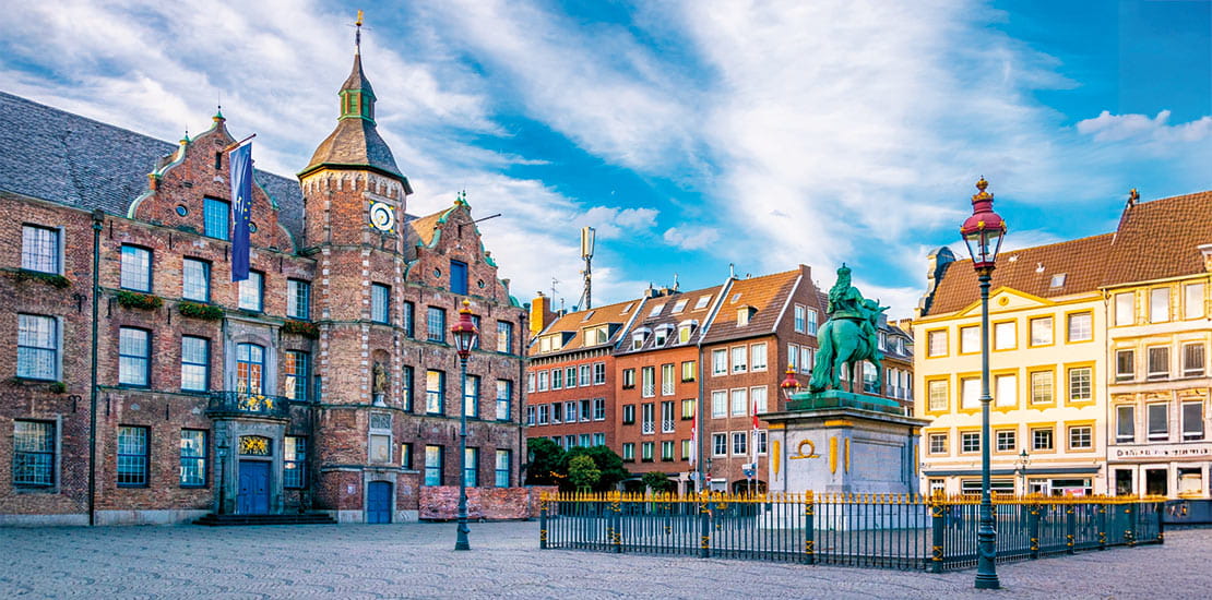 Düsseldorf’s Old Town Hall